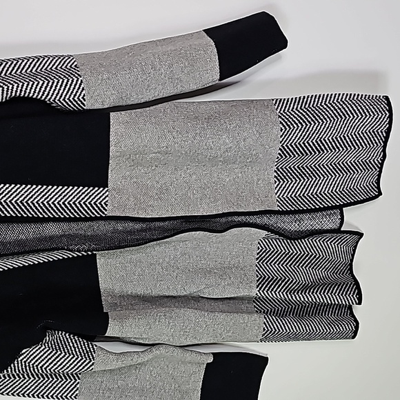 Belldini large gray and black layering cardigan - Picture 3 of 6